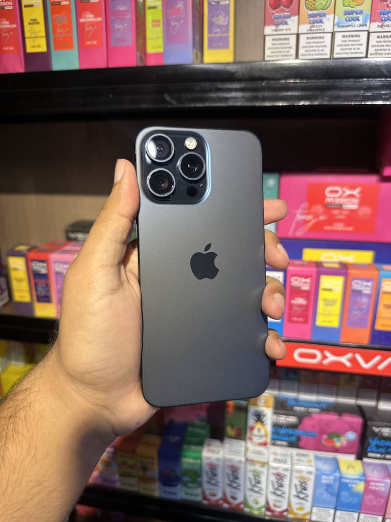 Apple iPhone 15 Pro Max 3