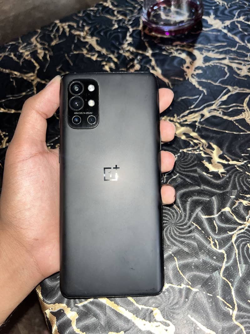 One Plus 9R 0