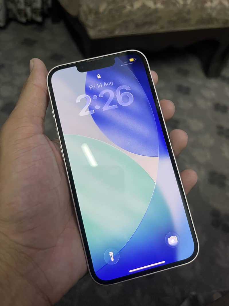 Apple iPhone 13 2