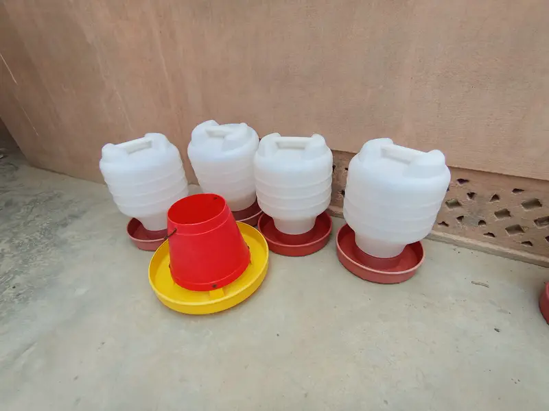 08 liters capacity water bottles & feeder, chicken, birds — photo 2