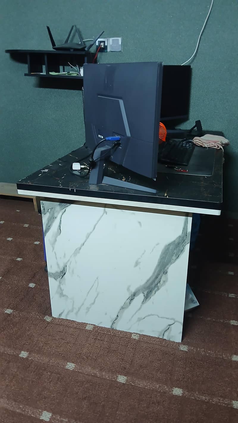 COMPUTER/OFFICE TABLE 2