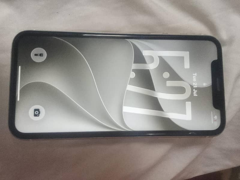 Apple iPhone 11 3