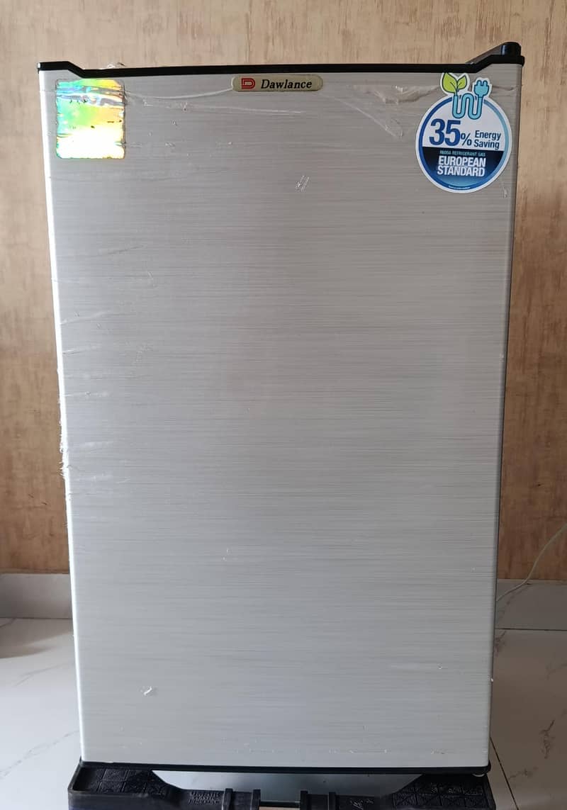 Mini dawlance fridge 4