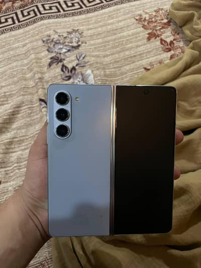 Samsung Galaxy Z Fold 5 (Factory Unlocked)