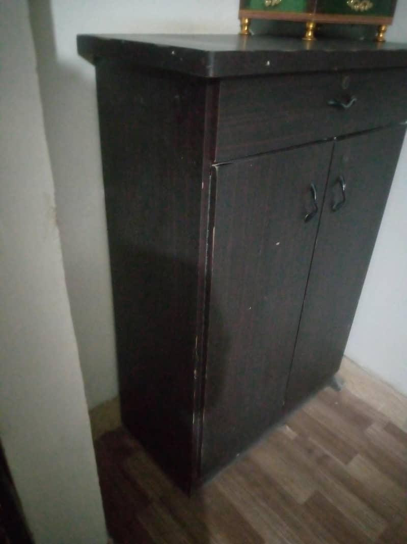 small wardrobe 3