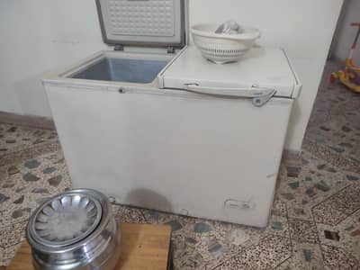 2 door freezer. all ok. Dawlance