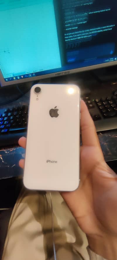 Apple iPhone XR