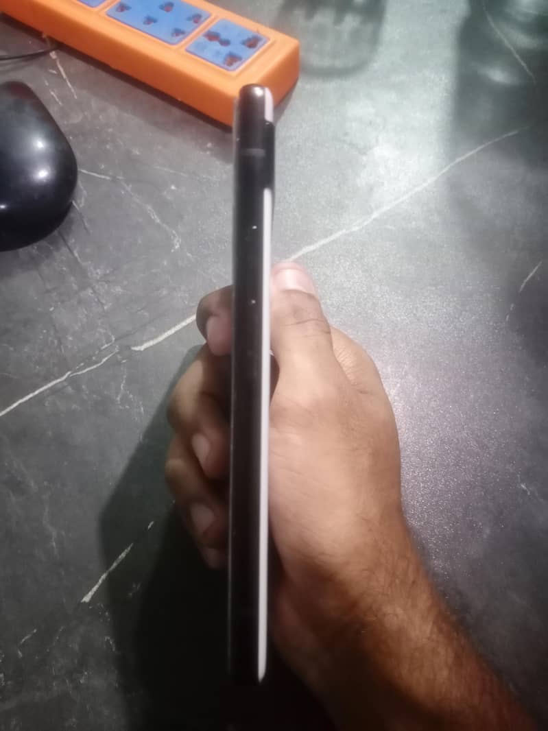 Google Pixel 6a 5