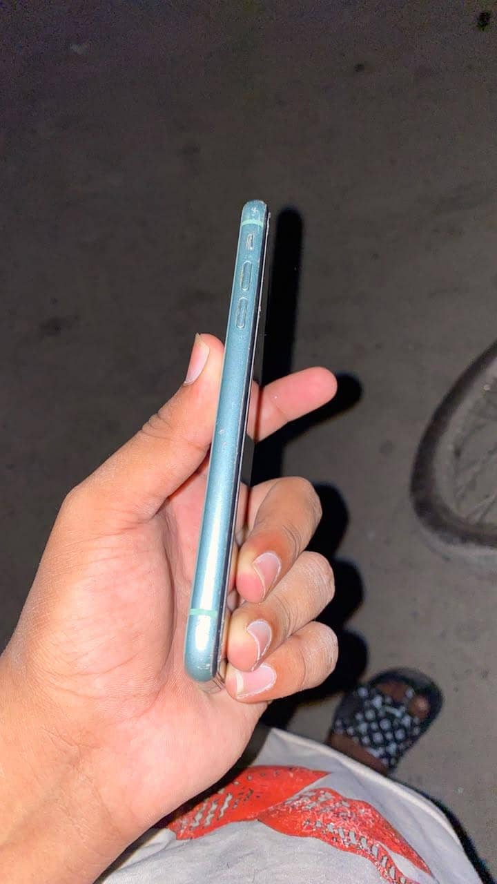 Apple iPhone 11 1