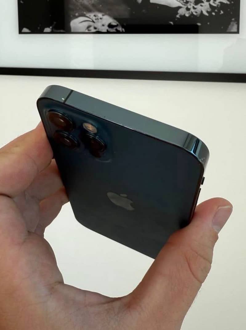 Apple iPhone 12 Pro 3