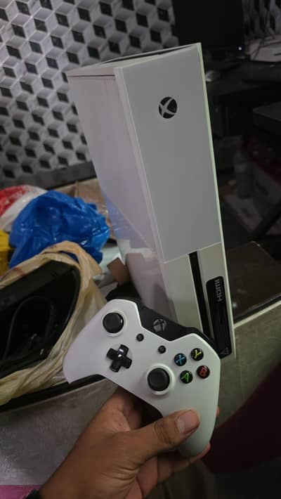 Xbox One 512GB white  1TB