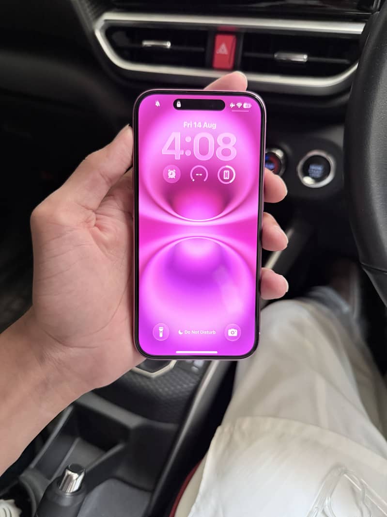iPhone 16 2