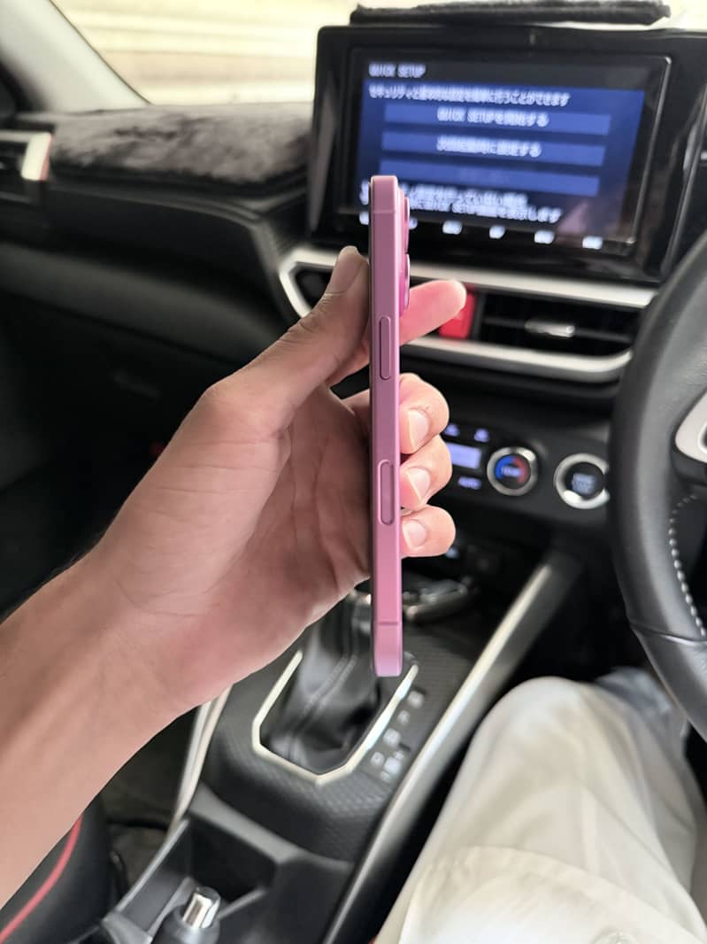 iPhone 16 3
