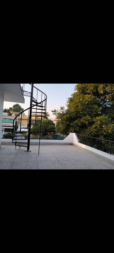Girls Hostel G-9 Islamabad | Sharing Rooms Available | Near Metro