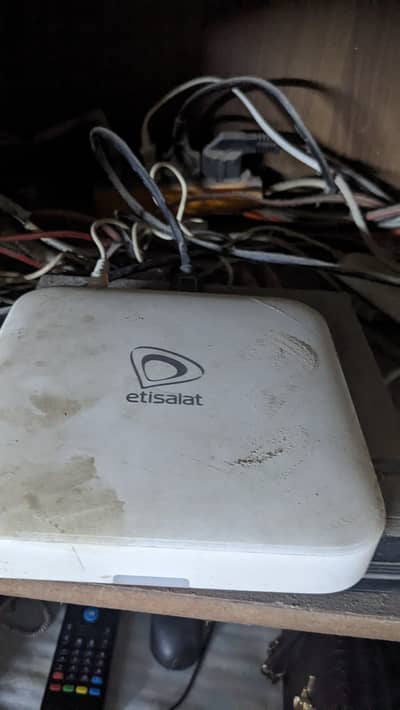 Etisalat android device with remote (urgent sale)