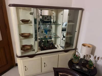 Divider/ show case