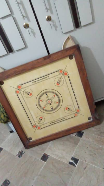 caroom board in large size