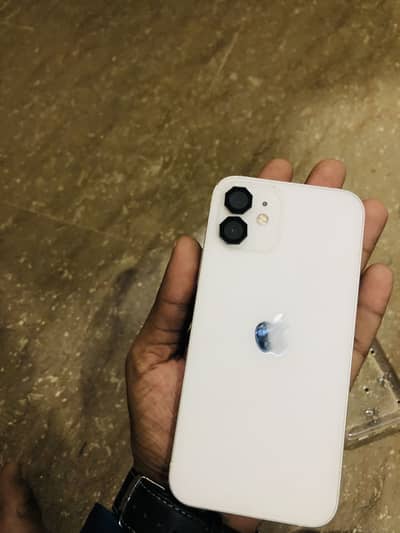 Apple iPhone 12