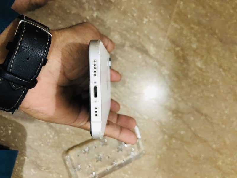 Apple iPhone 12 1
