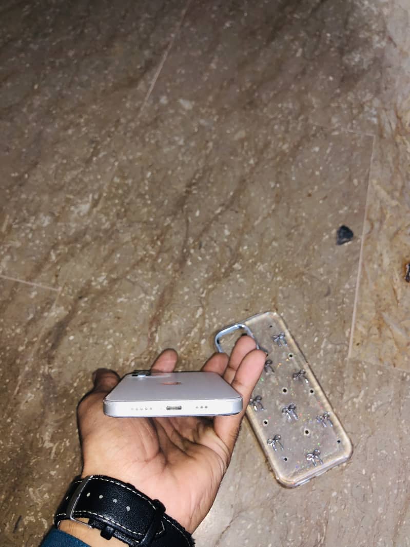 Apple iPhone 12 10