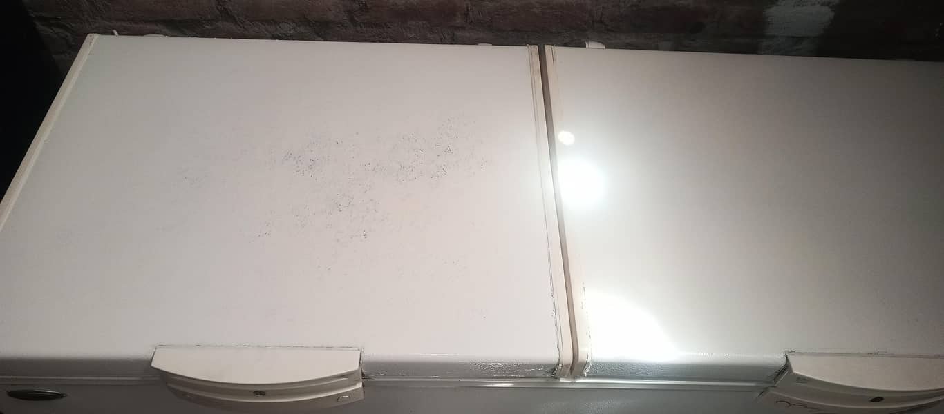 waves deep freezer 1