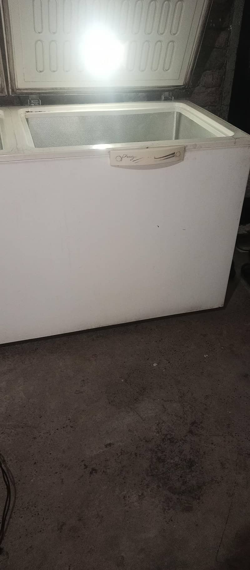 waves deep freezer 6