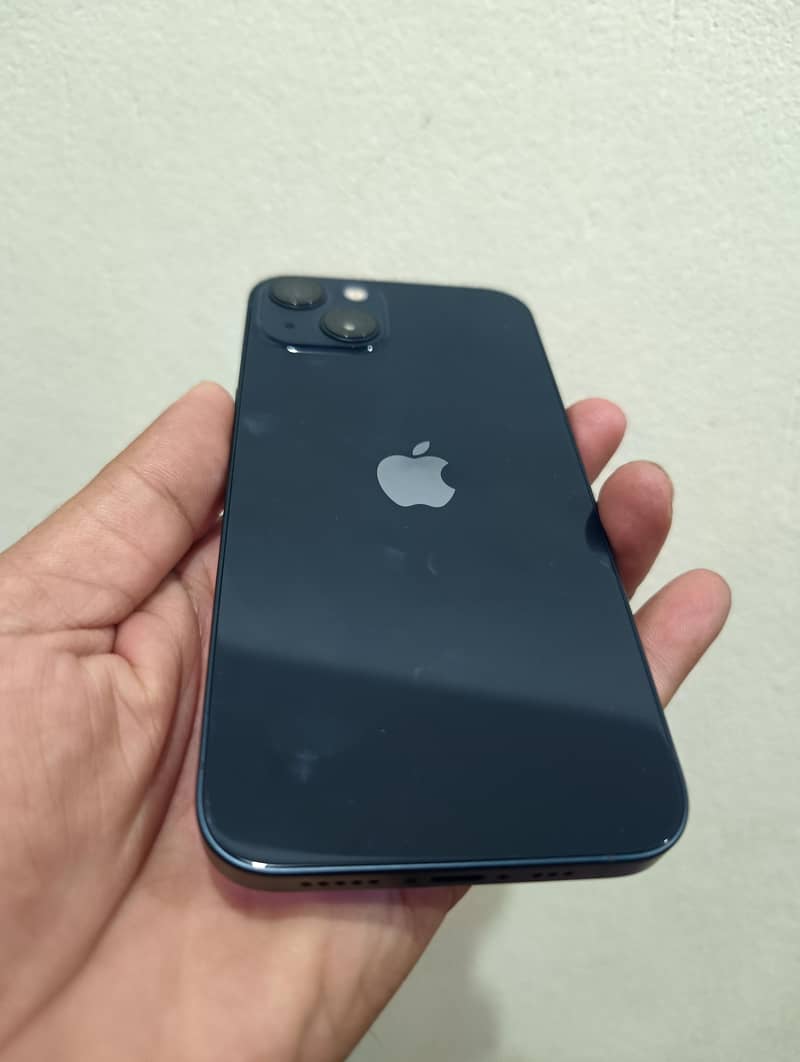 Apple iPhone 13 1