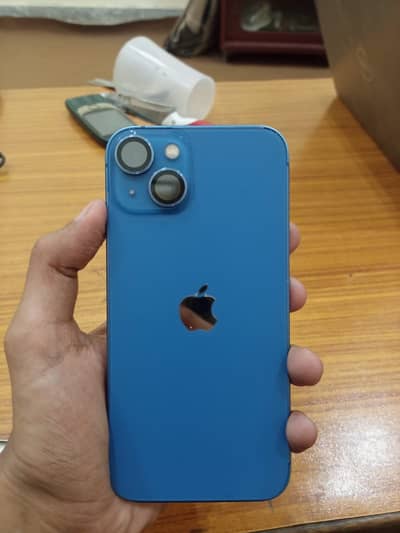 Apple iPhone 13