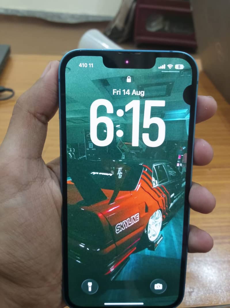 Apple iPhone 13 4