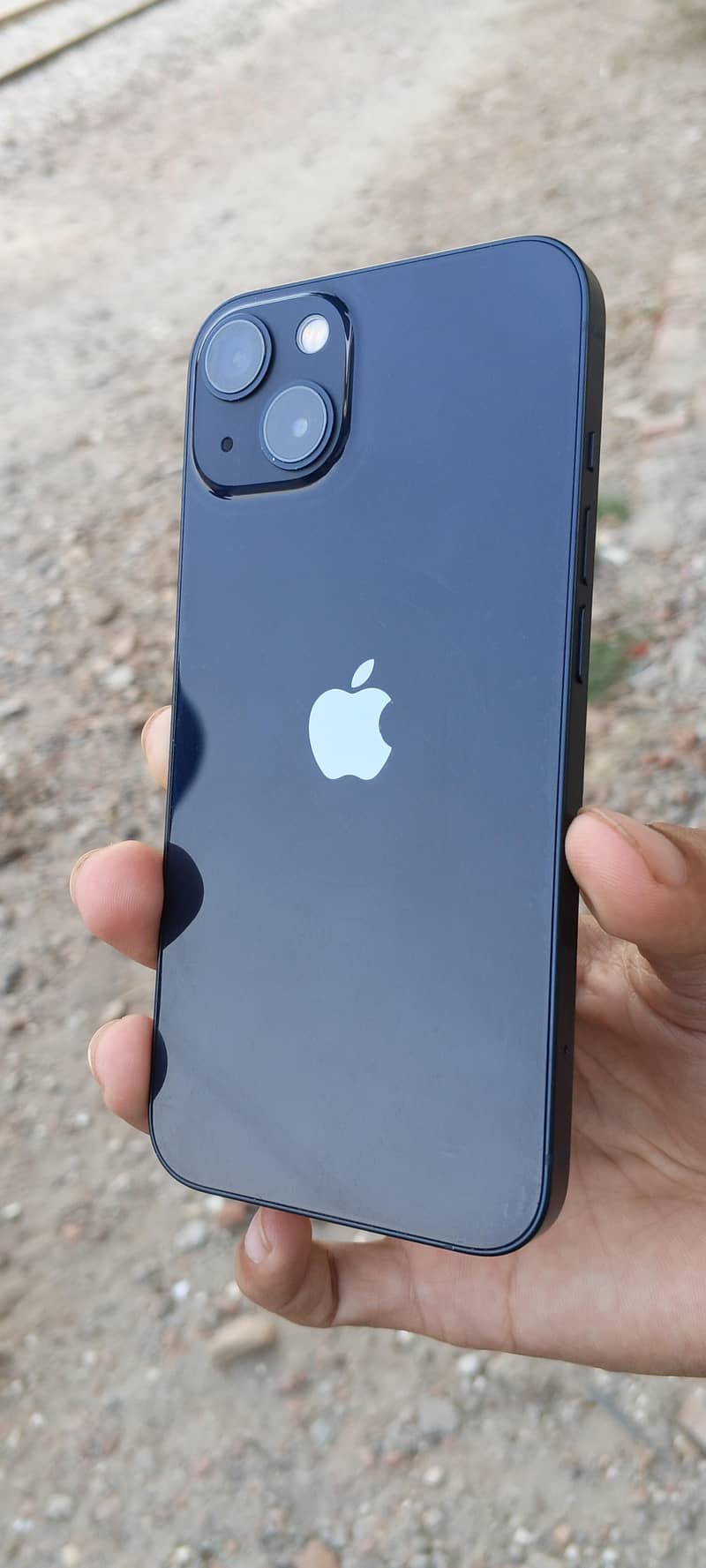 Apple iPhone 13 1