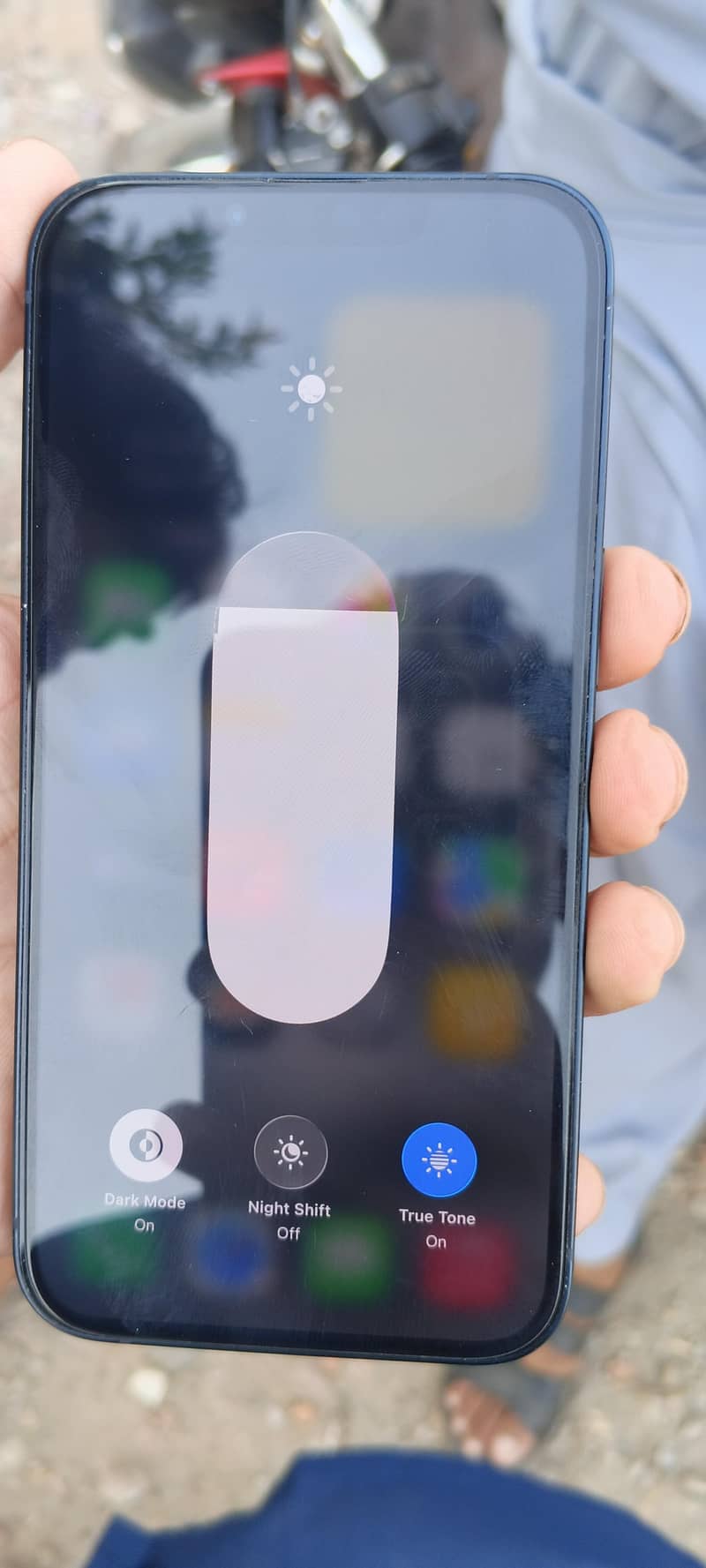 Apple iPhone 13 5