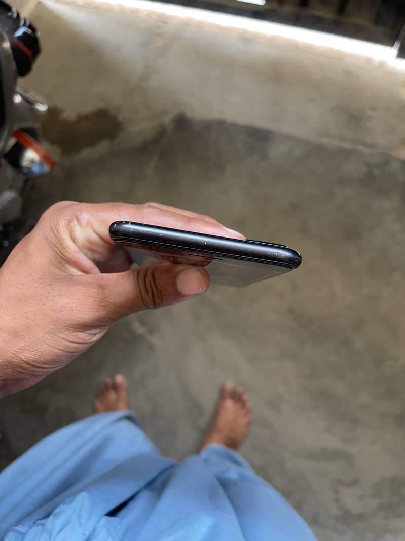 Apple iPhone 7 Plus 9