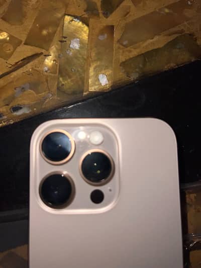 Apple iPhone 16 Pro