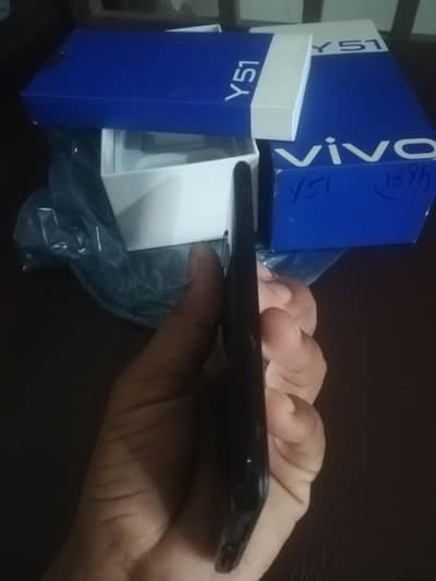 vivo Y51