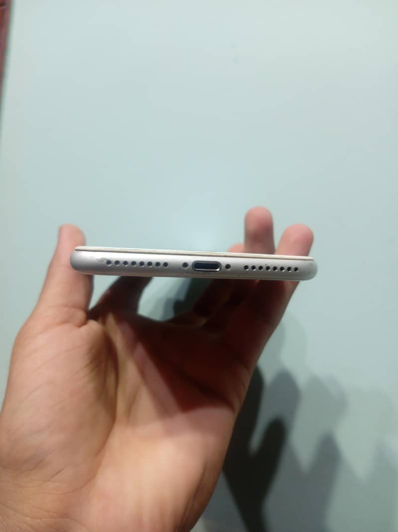 Apple iPhone 8 Plus 2