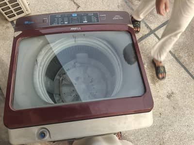 HAIER  120-126E MACHINE