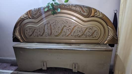 King Size Bed + 2 Side Tables + Dressing Table Condition 10 by 09