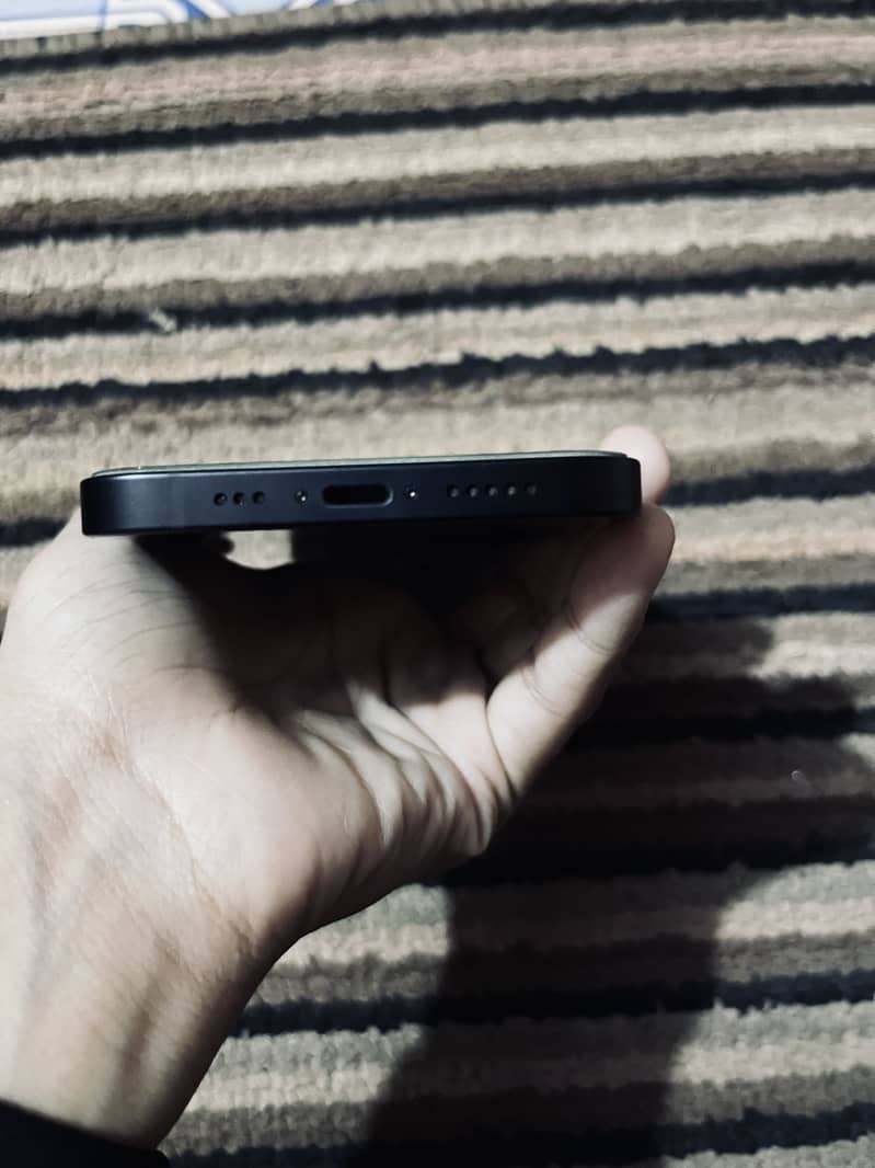 Apple iPhone 12 2