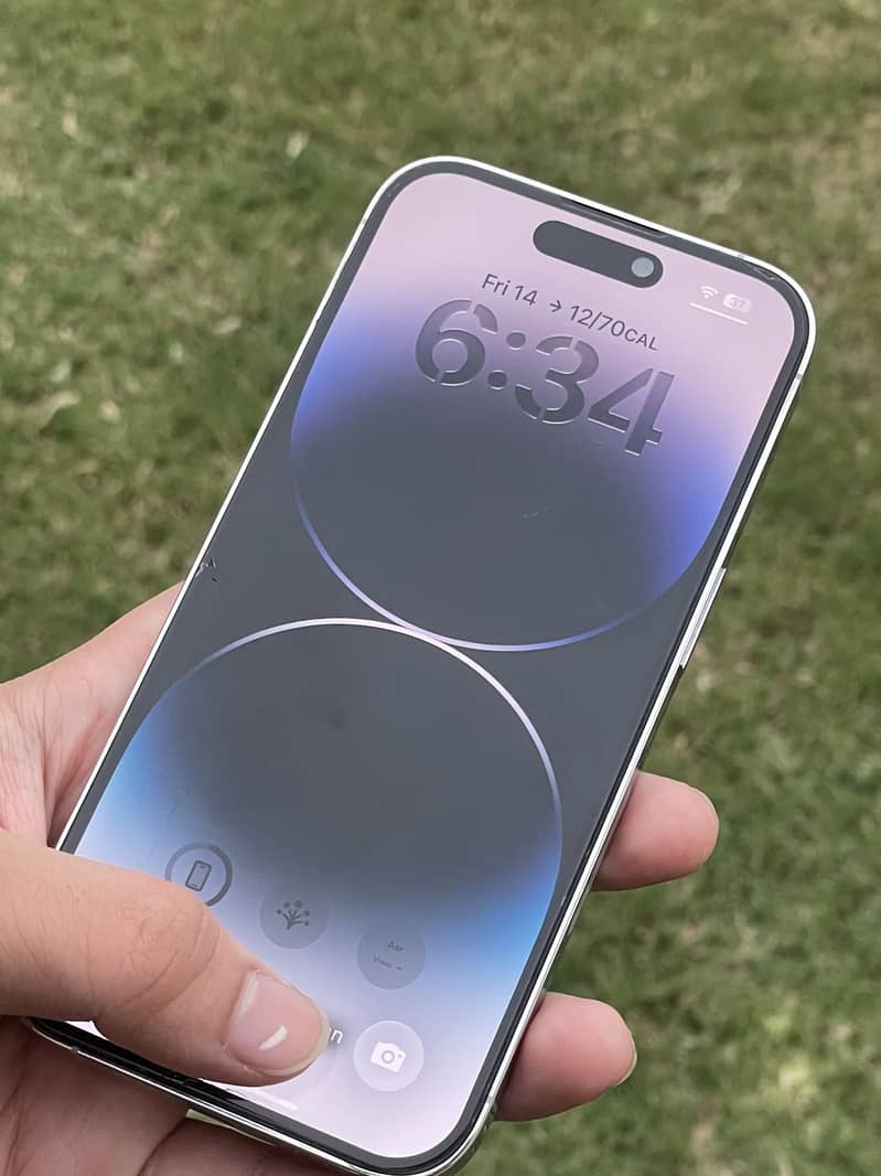 Apple iPhone 14 Pro 0