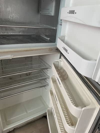 Fridge for sale 03045396004