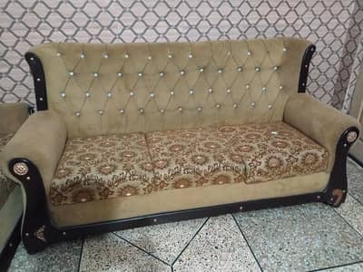 good condition sofaa