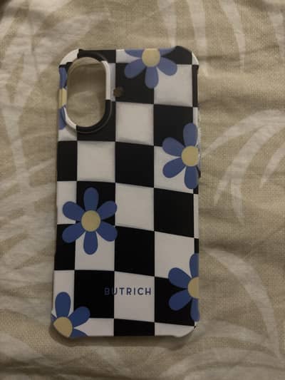 iPhone 16 and 17 cover