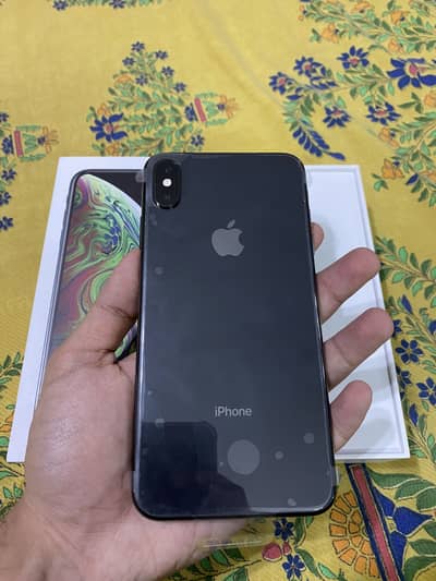 Apple iPhone XS Max (96 health)