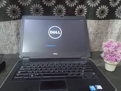 CORE I7 4TH GEN SSD128GB | WINDOWS 10 | 90 watt Charger