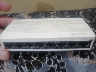 Tenda Network Switch 8 Po