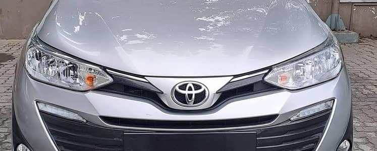 Toyota Yaris 1.3 Ativ CVT 2024 headlights genuine OEM