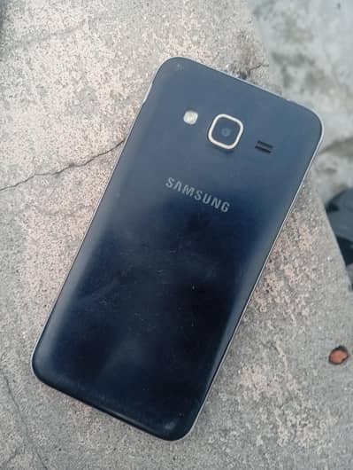 Samsung Mobile J3