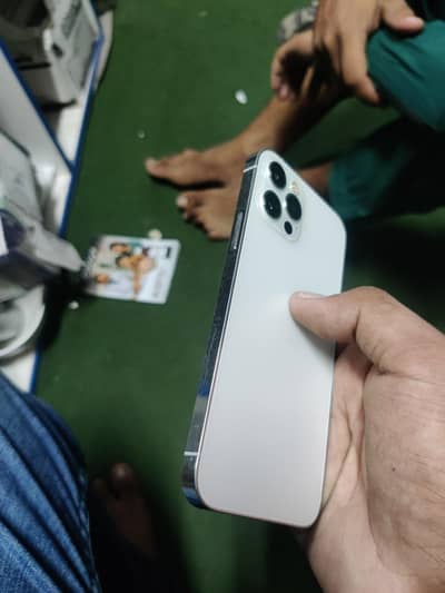 Apple iPhone 12 Pro