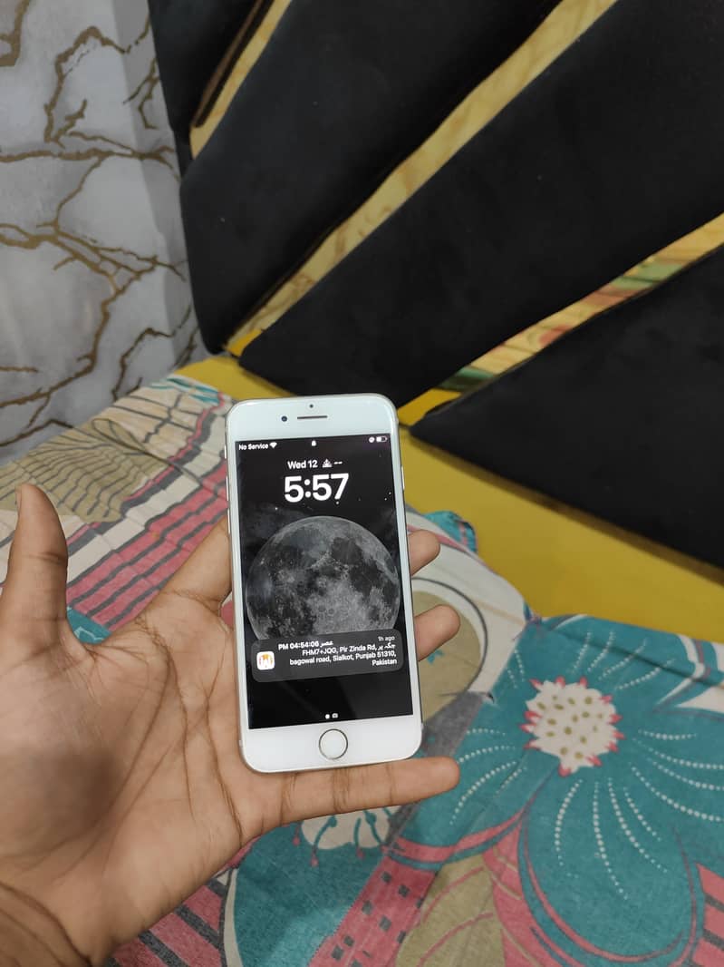 Apple iPhone 8 7