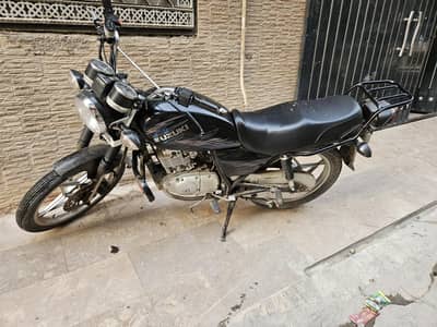 SUZUKI GS 150 SE